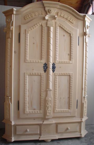 dulap rustic german sculptat